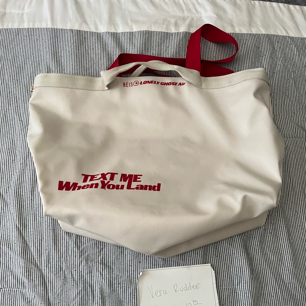 COPY - lonely Ghost Beis Tote